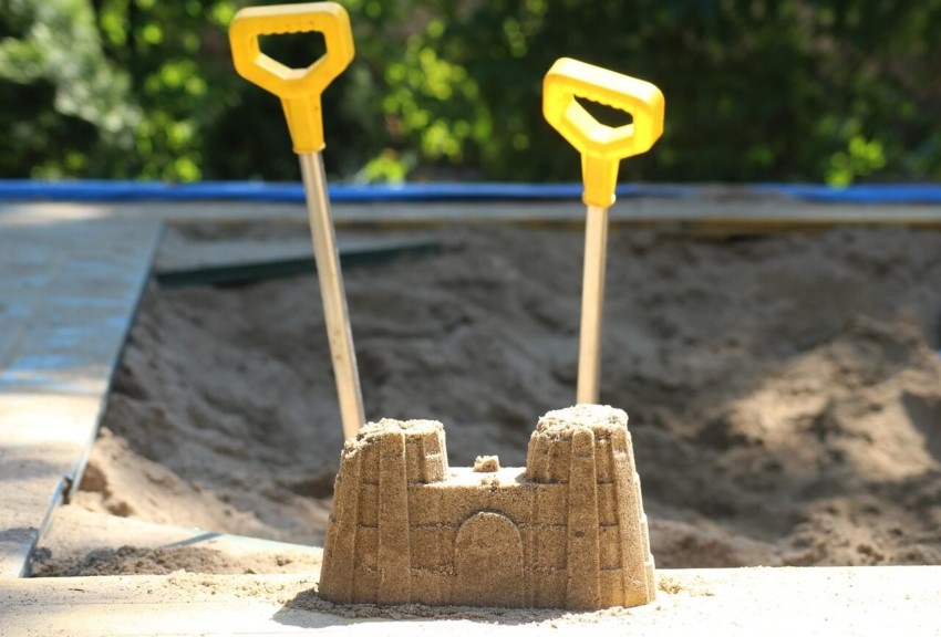 Der Sandkasten mit Dach Testsieger
